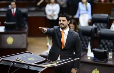 ¡Ya volvió! Tras escándalo de divorcio y extorsión, Martín Vivanco vuelve al Congreso de Durango