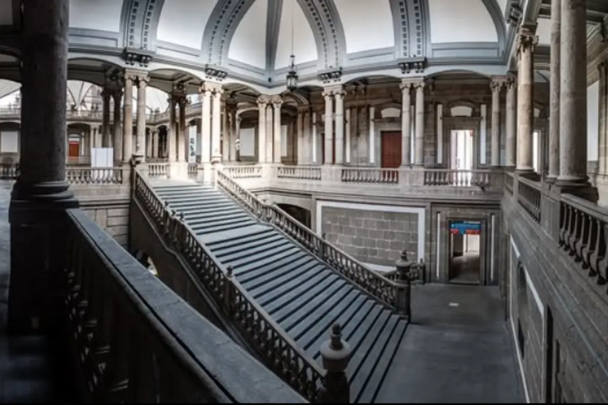 Interior del Palacio de Minería en CDMX.     Foto: IG (palaciodemineria)