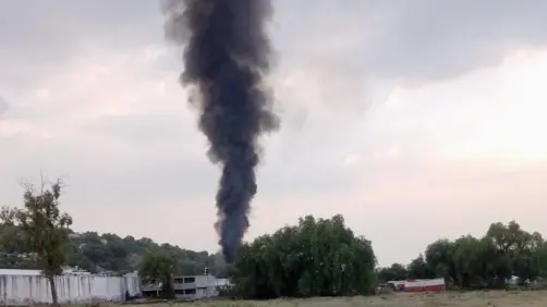 VIDEO| Se registra un incendio y explosión de un taller de pirotecnia en Tultepec