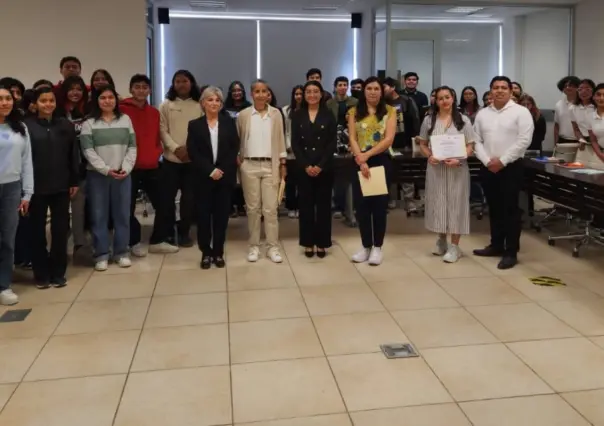 Alumnos de la UPV reciben conferencias por parte de BANXICO, gracias a su enlace universitario