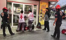 Peatón sufre fuerte atropello en Monterrey y queda herido