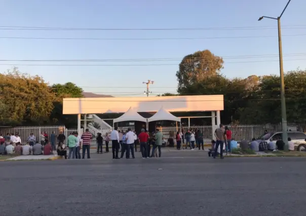 Maestros de la sección 30 del SNTE exigen cumplimiento de acuerdos y pagos pendientes