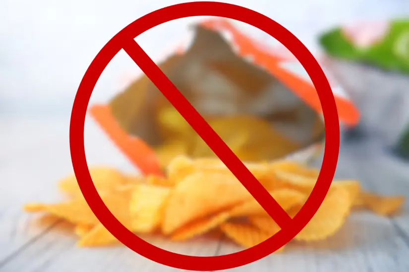 Las personas que venden alimentos en las inmediaciones de las escuelas no están sujetas a una prohibición total. Foto: Redes Sociales