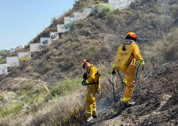 Protección Civil intensifica esfuerzos para controlar y extinguir el incendio forestal en García 