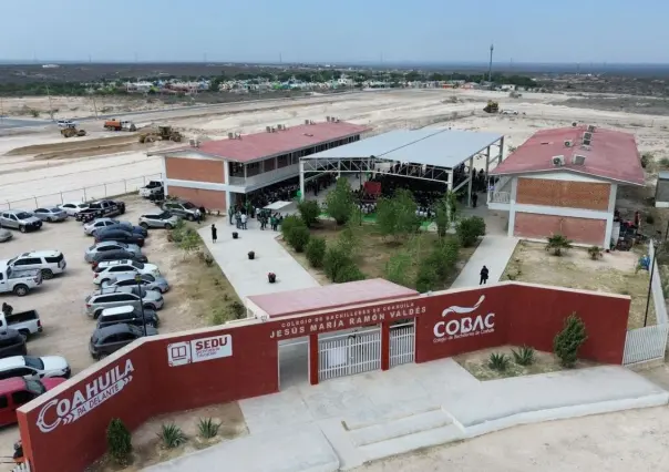 Mejora Coahuila entrega obra que beneficia a más de 900 estudiantes en Acuña