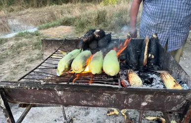 Trabajadores urbanos sufren con altas temperaturas en Nuevo León