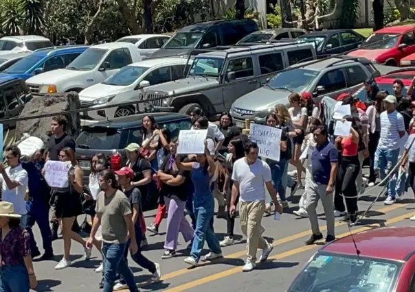 Universitarios protestan por feminicidio de Aylin, alumna de la UAEM