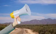 Más de 100 corredores se reúnen en Los Cabos contra bloqueo de caminos costeros
