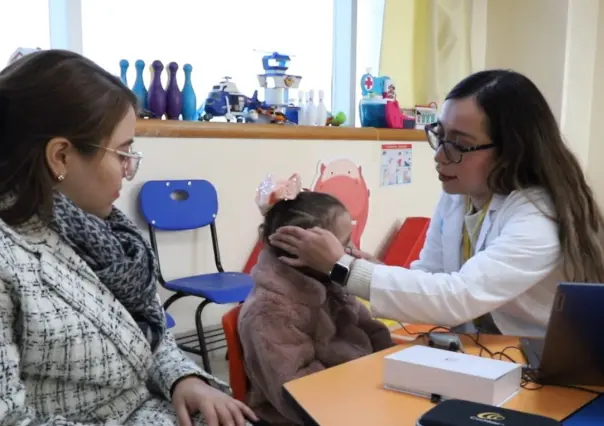 Programa "Oye" continúa apoyando con implantes cocleares a niñas y niños de Nuevo León