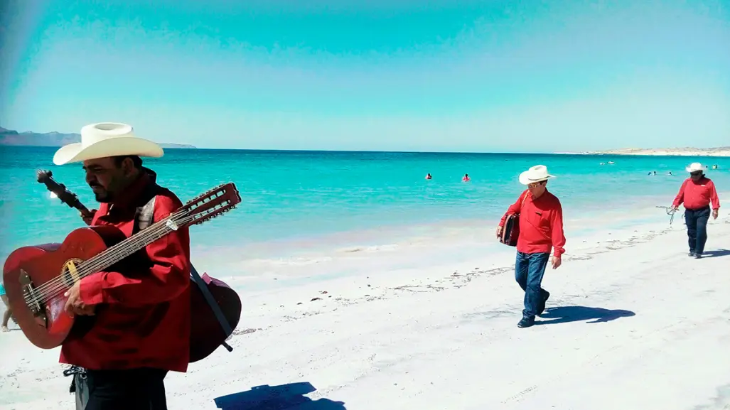 Semana Santa 2025: Cosas que sólo verás en playa El Tecolote