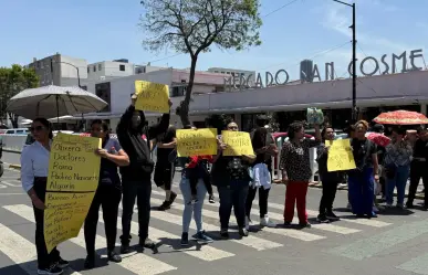 Vecinos de la San Rafael bloquean San Cosme por despojo de predio
