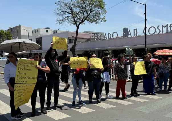 Vecinos de la San Rafael bloquean San Cosme por despojo de predio