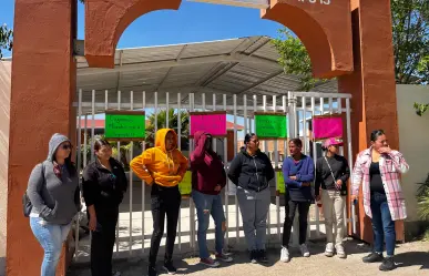 Madres de Telesecundaria de Durango advierten a SETEL, o designan maestro o toman sus oficinas