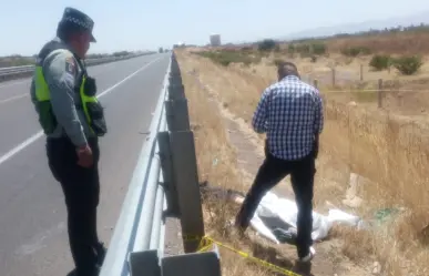 Localizan a un hombre muerto junto al Periférico de Durango