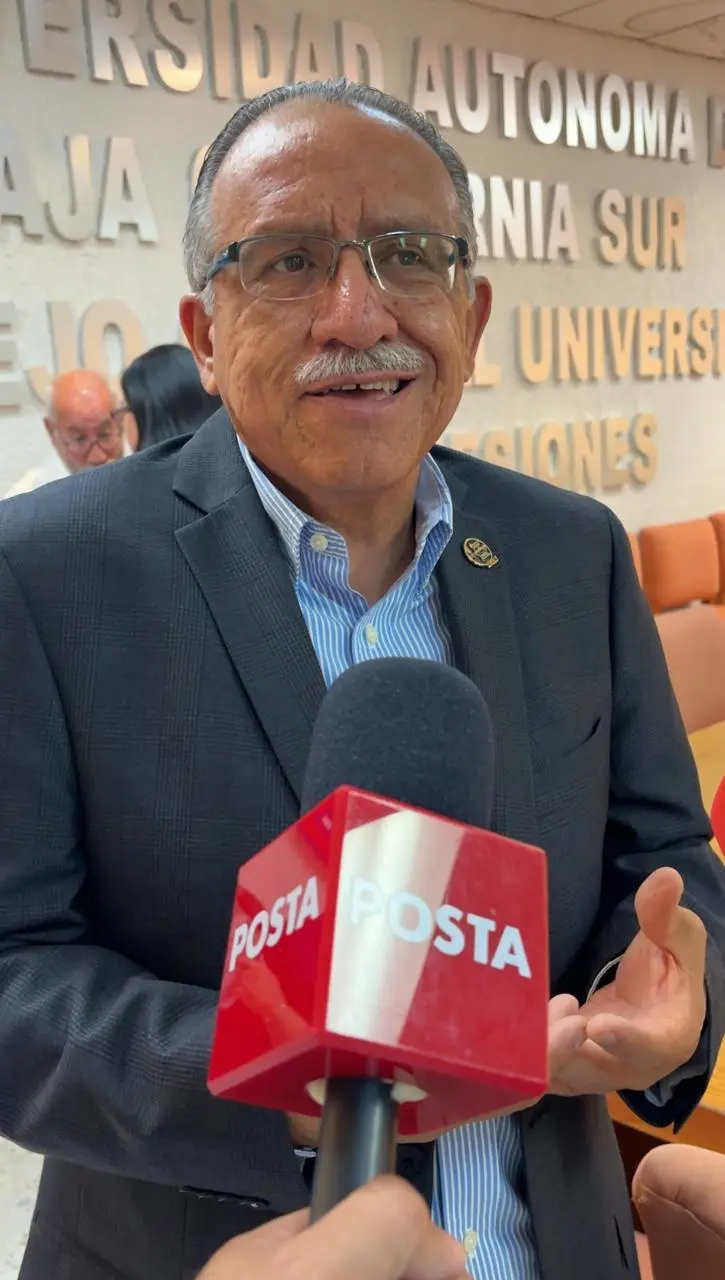 Dante Salgado, rector de la máxima casa de estudio en BCS.