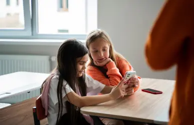 Congreso insiste en prohibición de celulares en escuelas de Nuevo León
