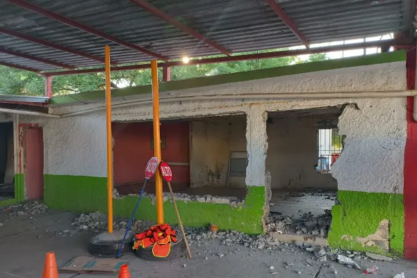 Itife elimina áreas de riesgo en la primaria Cuauhtémoc de Matamoros