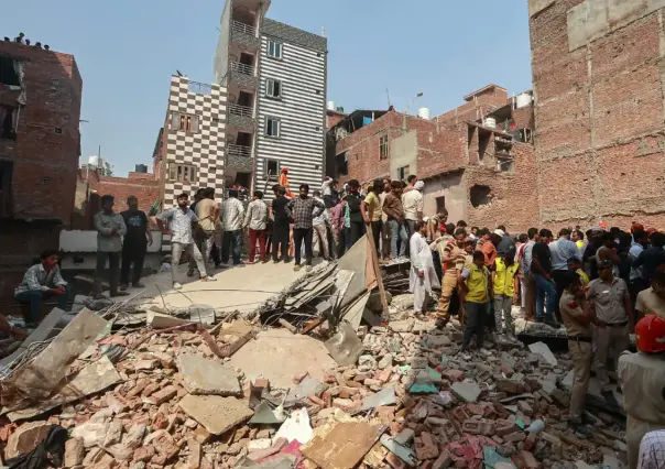 11 muertos tras derrumbe de un edificio en Nueva Delhi
