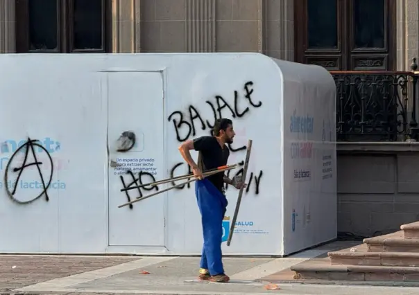 Detienen a hombre por altercado y daños en instalaciones de Palacio de Gobierno