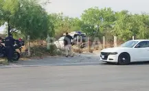 Encuentran hombre envuelto en una lona en Escobedo