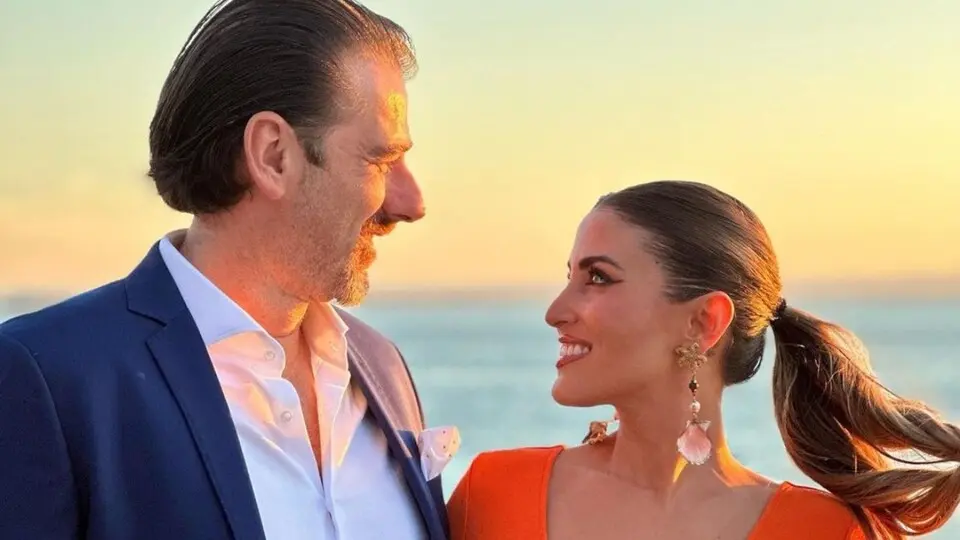 Sofía Rivera Torres y Eduardo Videgaray presentan a su hijo Ferrán con tierno VIDEO