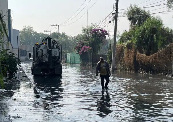 Desbordamiento del canal de Cartagena provoca severas afectaciones en Tultitlán