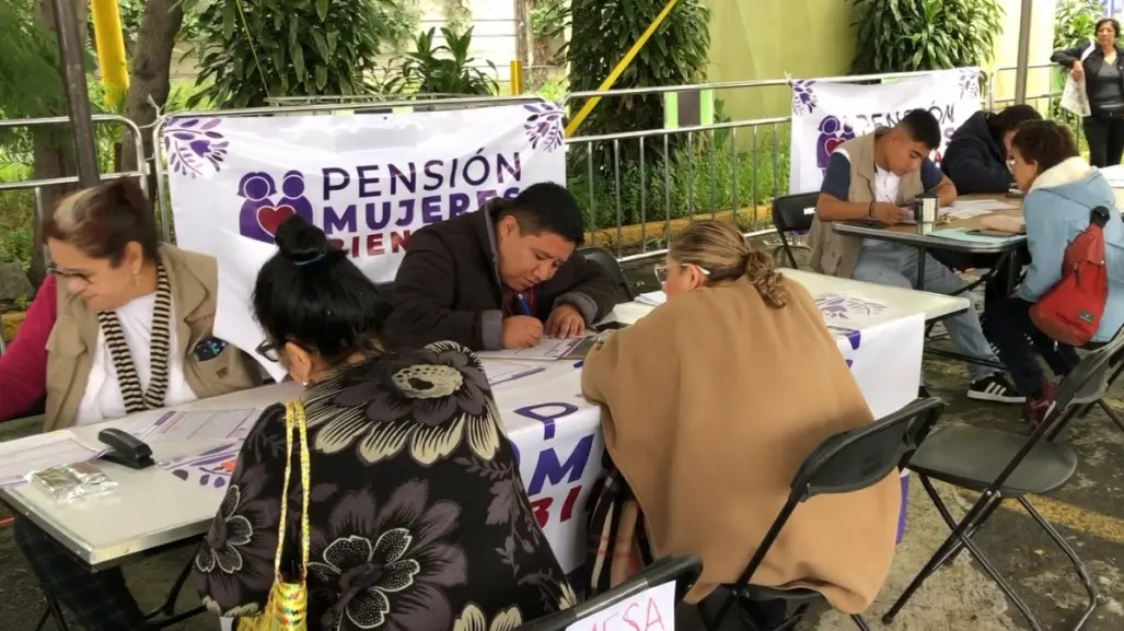¿Cuándo puedo recoger mi tarjeta de la Pensión Mujeres Bienestar?