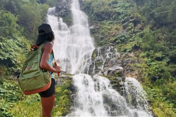 4 razones para practicar senderismo en la Cascada León, en La Paz: ¡descúbrelas!