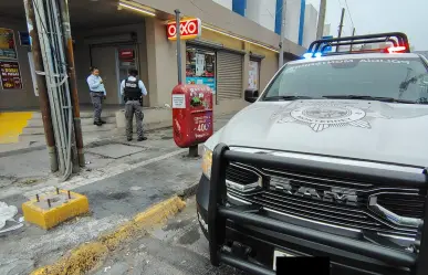 Abandonan réplica de pistola en tienda del centro de Monterrey