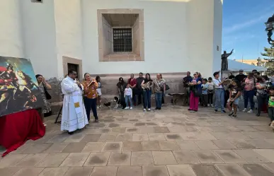FOTOS | Reúnen a decenas de mascotas en la Catedral por el día de San Jorge