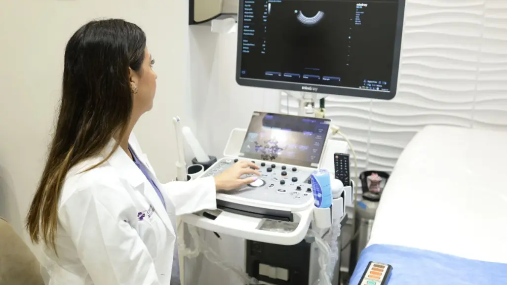 Christus Muguerza brinda atención médica a las mujeres con el programa "Feme Elle"