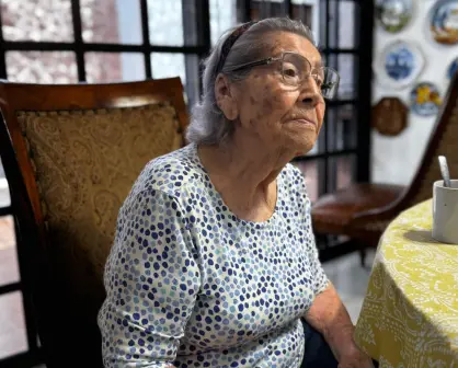 Lupita Chávez, de 102 años, pide justicia para no ser despojada de su casa