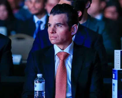Miguel Ángel Flores celebra llegada de nuevos trenes para el Metro en Nuevo León 