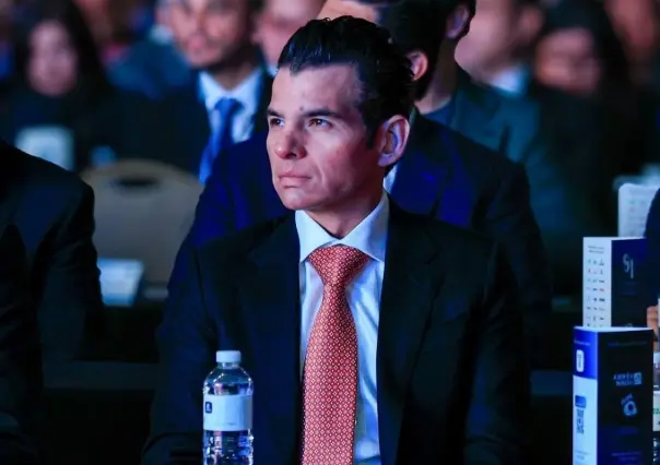 Miguel Ángel Flores celebra llegada de nuevos trenes para el Metro en Nuevo León 