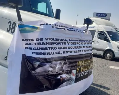 Transportistas bloquean parcialmente la autopista México-Querétaro