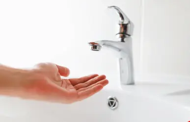 Manuel Guerra busca solución a falta de agua en García
