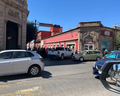 Manifestantes bloquean calle del centro de Durango; esta es la razón