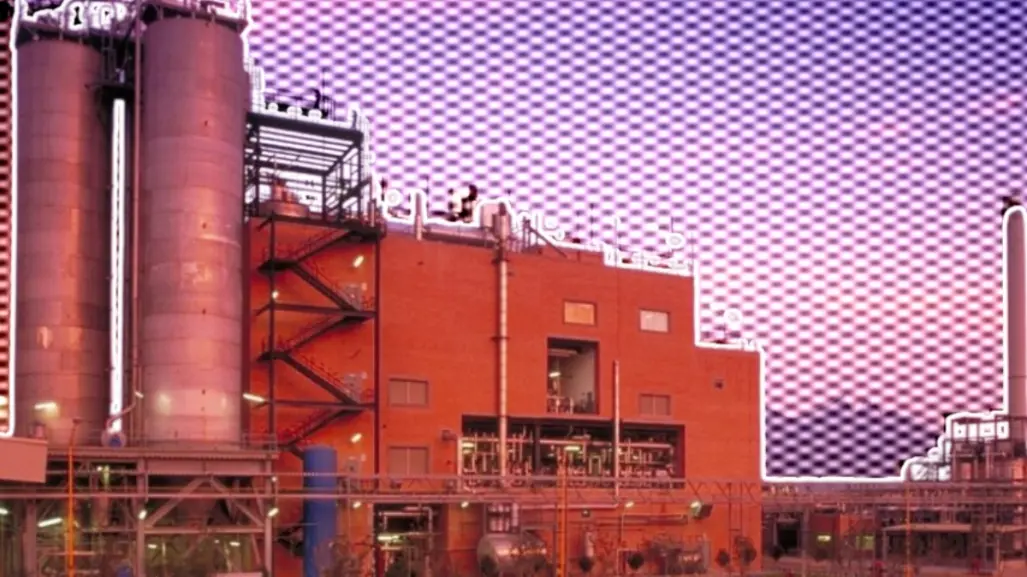 Desde Nuevo León, Alpek domina el mundo con la producción de un material vital