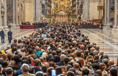 El duranguense que está presente en el funeral del Papa Francisco; descubre de quién se trata