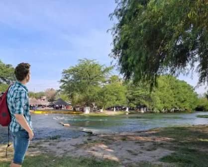 El recóndito río con una falsa cascada que une dos municipios y desemboca en el Golfo de México
