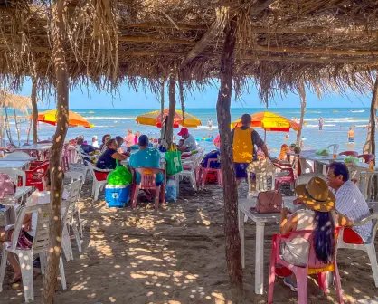 Palaperos agreden a turistas, legisladora pide más reglas para las playas en Veracruz