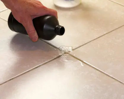 5 trucos de limpieza con el agua oxigenada que no conocías