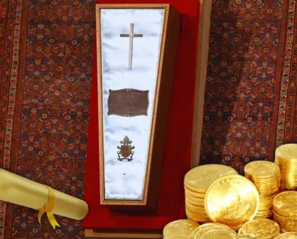 Estos son los artículos que ingresaron al ataúd del Papa Francisco