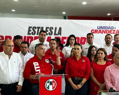 Asegura Alito Moreno, líder del PRI, que las encuestas de MORENA son hechas en Power Point