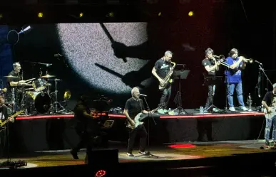 Hombres G invade de nostalgia al público de Monterrey