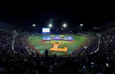 Espectacular apertura del renovado Parque de Béisbol Kukulcán