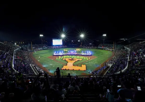 Espectacular apertura del renovado Parque de Béisbol Kukulcán