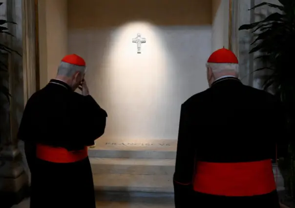 Tumba del Papa Francisco abre al público; cientos de fieles hacen fila