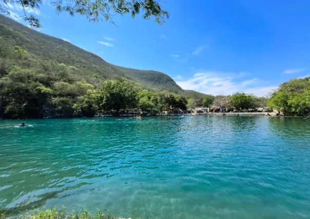 Este es el río que se forma con agua cristalina que brota de una cueva en la sierra de Tamaulipas