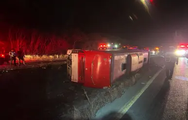 Reportan accidente carretero en Linares con saldo de un fallecido y lesionados